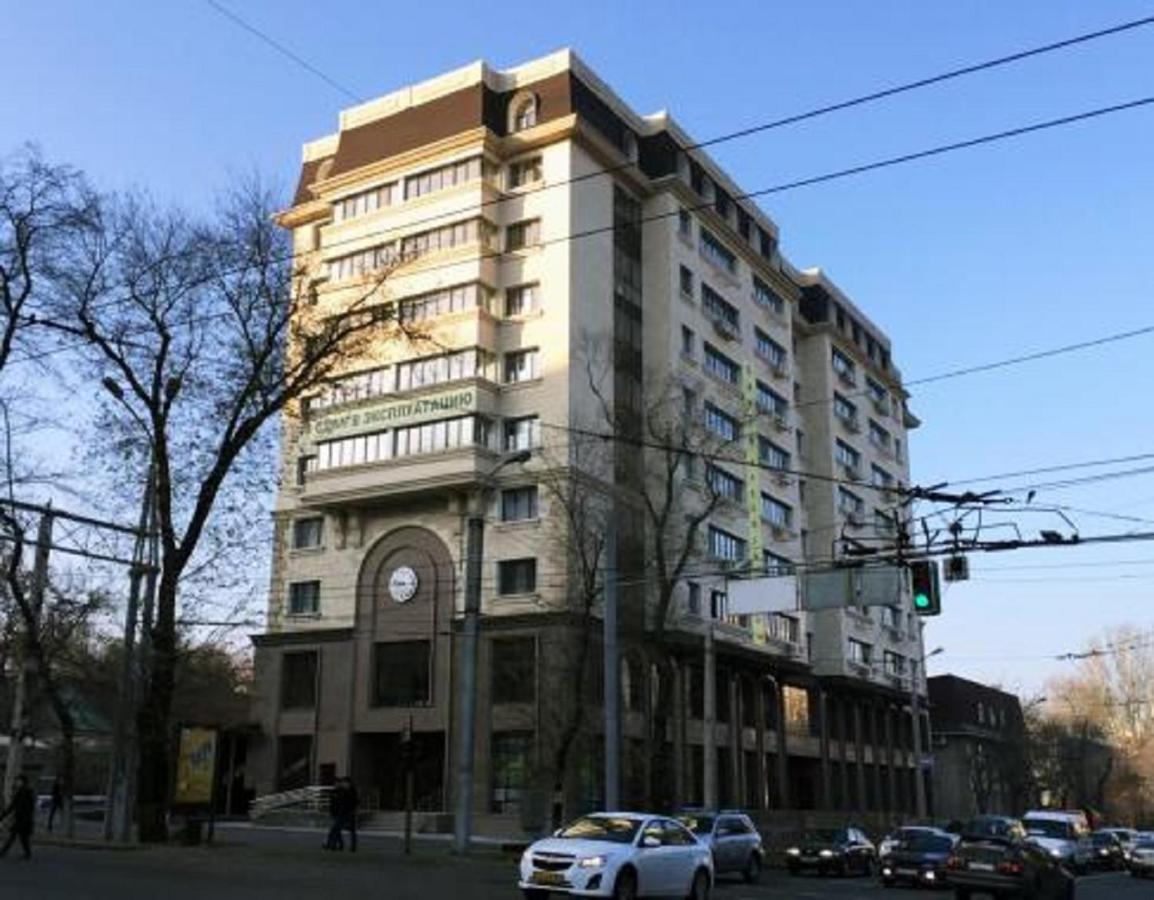Уютная 2-Комнатная Квартира В Центре Г. Алматы Exteriör bild